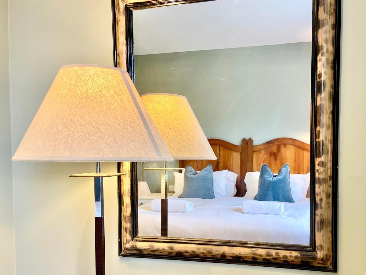 Central Townhouse With Free Off Road Parking And Garden York Ngoại thất bức ảnh
