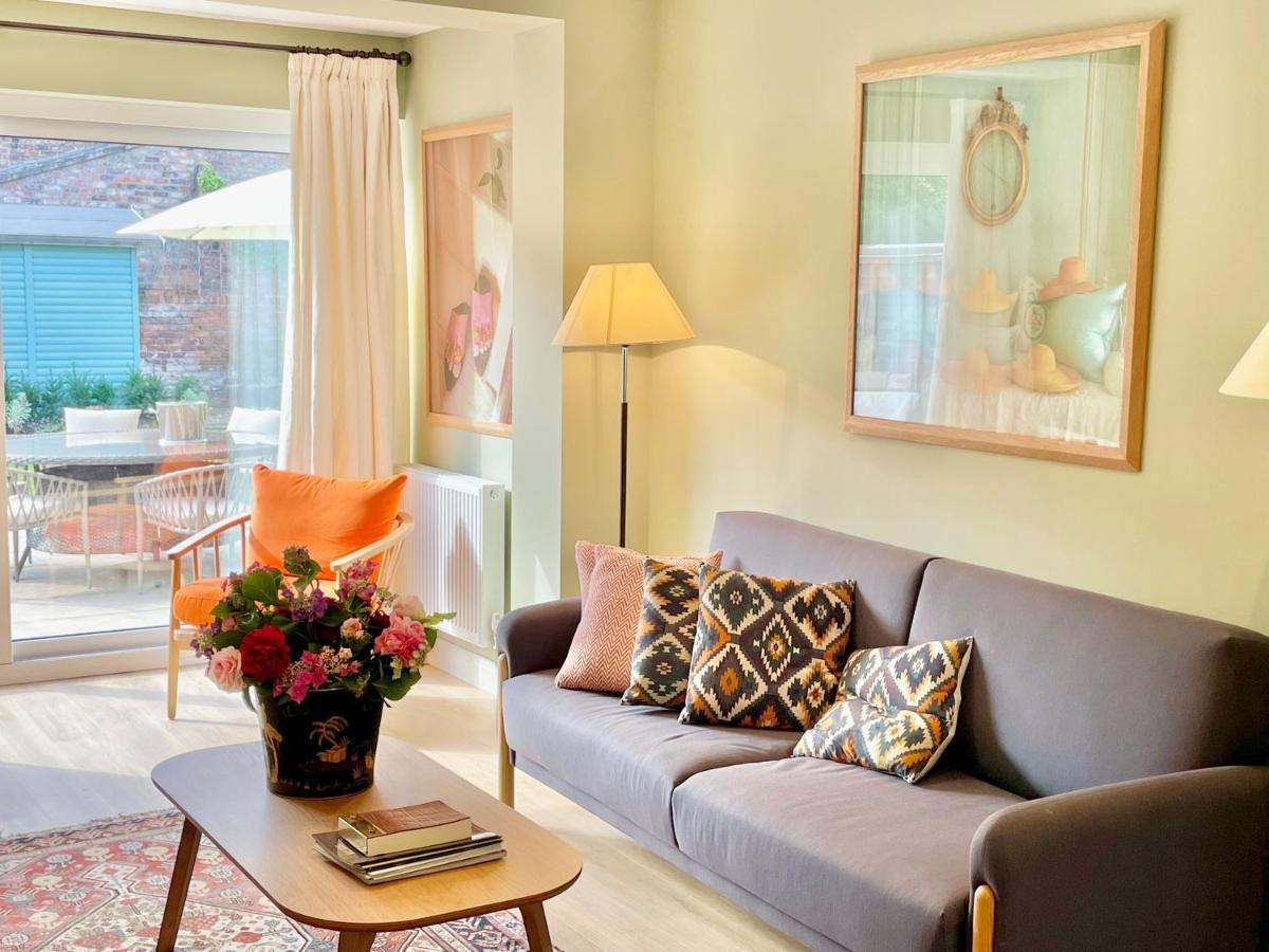 Central Townhouse With Free Off Road Parking And Garden York Ngoại thất bức ảnh