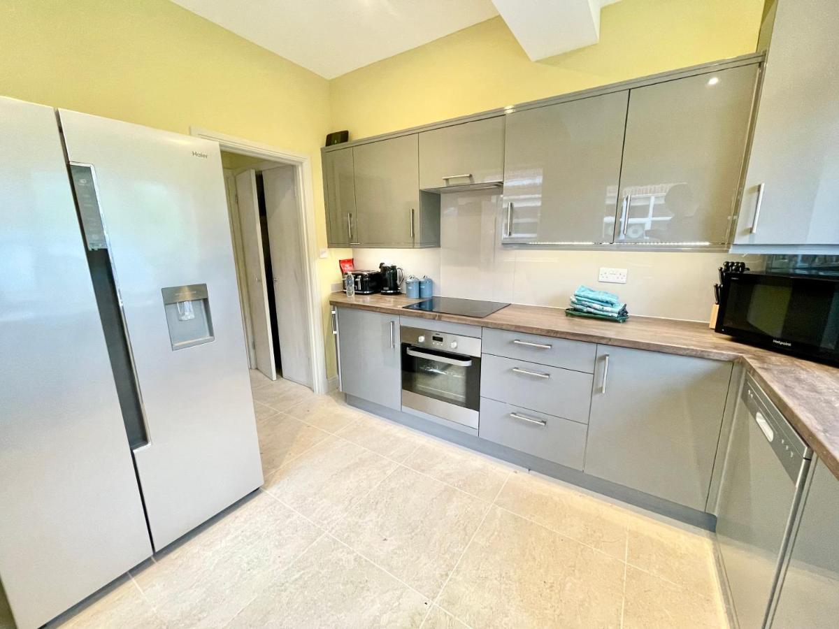 Central Townhouse With Free Off Road Parking And Garden York Ngoại thất bức ảnh